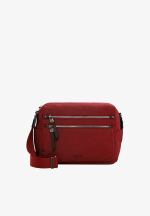 Kompakte rote Umhängetasche mit zwei vorderen Reißverschlusstaschen, verstellbarem Riemen und kleinem Logoetikett auf der Vordertasche.