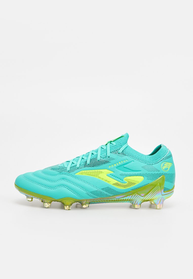Botines de fútbol para terreno firme