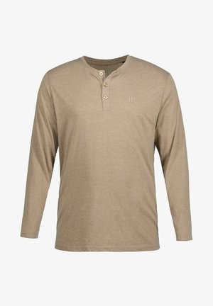 Langærmet henley-shirt i lys beige stof. Har rund halsudskæring, tre-knap lukning og lille 'JP' logo på brystet.