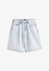 PLEATED LOOSE DENIM SHORTS - Τζιν σορτς - denim light