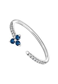 Pulsera de plata en forma de cuff que presenta dos piedras preciosas azules con un arreglo floral, acentuada por piedras transparentes a lo largo de un lado y un acabado suave.