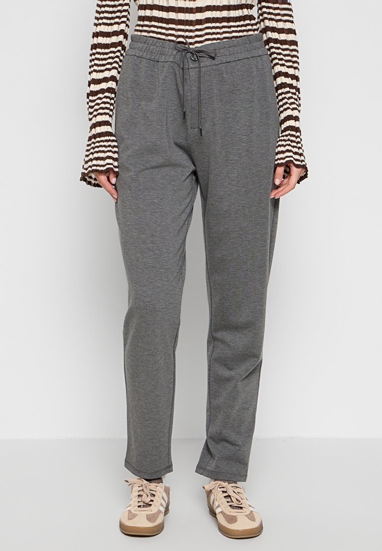 s.Oliver Trainingsbroek grijs s.Oliver Trainingsbroek grijs