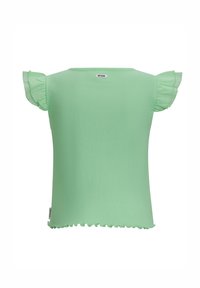 Top verde chiaro a coste con maniche corte a volant e orlo scallop. Etichetta sul retro con il nome del marchio "Retour" centrato sul colletto.