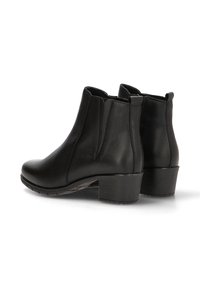 Botas de cuero negras hasta el tobillo con puntera redondeada, paneles laterales elásticos y un tacón bajo en bloque. Textura suave y diseño minimalista.