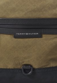 Tommy Hilfiger HYDRO BACKPACK UNISEX - Reppu - utility olive