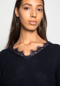 VILA VIFESTA - Camisola - navy