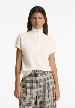 OYSHO HIGH NECK KNIT - Basic T-shirt - white