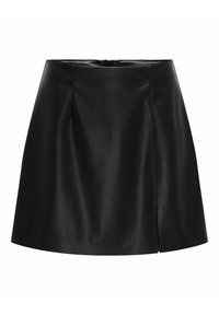 Jupe trapèze en similicuir noir avec une texture lisse, dotée d'une fermeture éclair au dos et d'un détail de pli subtil à l'avant.