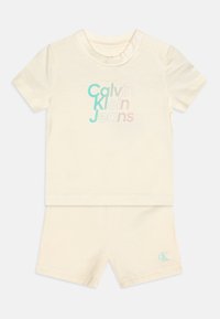 Calvin Klein Jeans - BABY GRADIENT LOGO UNISEX SET - Shorts - papyrus Thumbnail Image 1