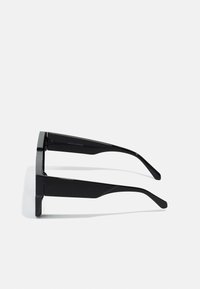Jack & Jones JACOZZIE SUNGLASSES UNISEX - Päikeseprillid - black