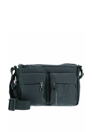 Sac bandoulière gris foncé en tissu texturé, doté de deux poches avant zippées, d'une bandoulière ajustable et d'un détail de logo embossé.
