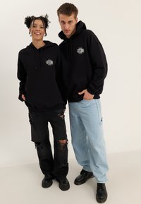 Thumbnail Image 2