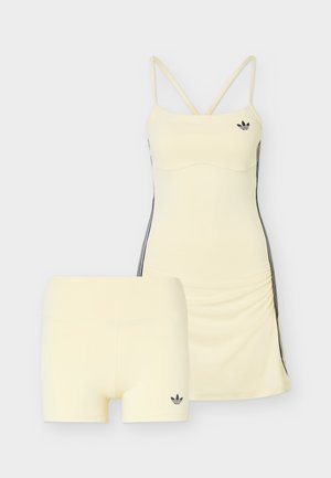 adidas Performance, DRESS SET - Jurken - warm vanilla