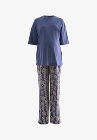 Vald, navy hamish the highland cow