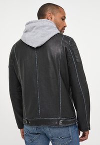 Mustang Skinnjacka - schwarz