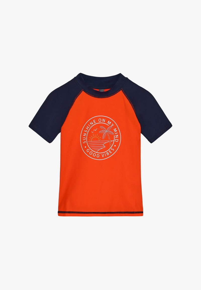 T-shirt de bain à manches courtes pour enfants, corps orange avec manches bleu marine, présentant un motif circulaire blanc d'un soleil, un palmier et le texte "Sunshine on my mind".