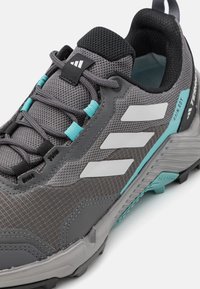 Adidas Terrex EASTRAIL 2 - Hikingschuh - grey five/dash grey/mint ton