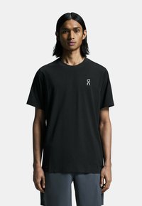 On - TRAIN - Basic T-shirt - black Thumbnail Image 1