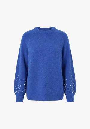 Blauer, flauschiger Strickpullover mit langen Ballonärmeln, die nahe den Bündchen mit verstreuten kleinen weißen Perlen besetzt sind.