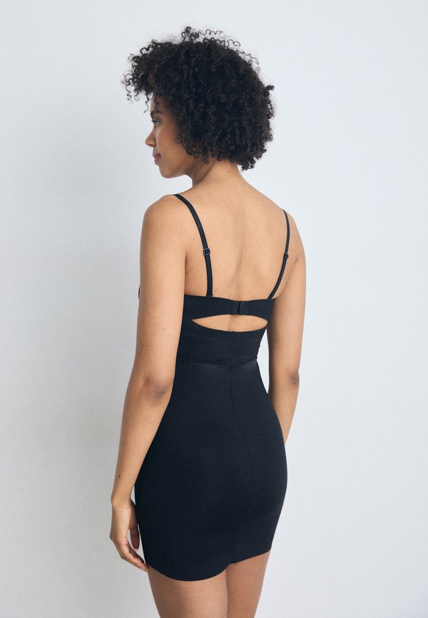 SLIP STAY PUT STRETCH - Shapewear4