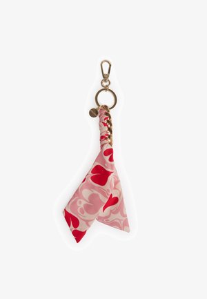 Portachiavi dorato con catena e foulard di seta rosa con motivi a cuori rossi e bianchi, attaccato a un anello e clip per chiavi.