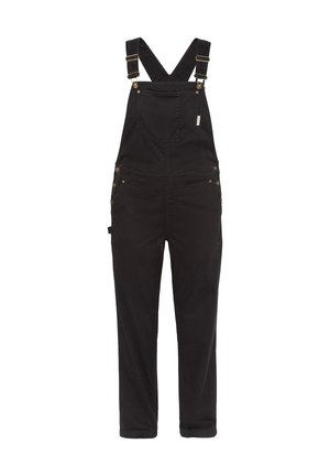 Schwarze Jeanslatzhosen mit verstellbaren Schulterriemen, einer Fronttasche und Metallschmuckknöpfen. Robustes, gerades Design mit einer glatten Textur.