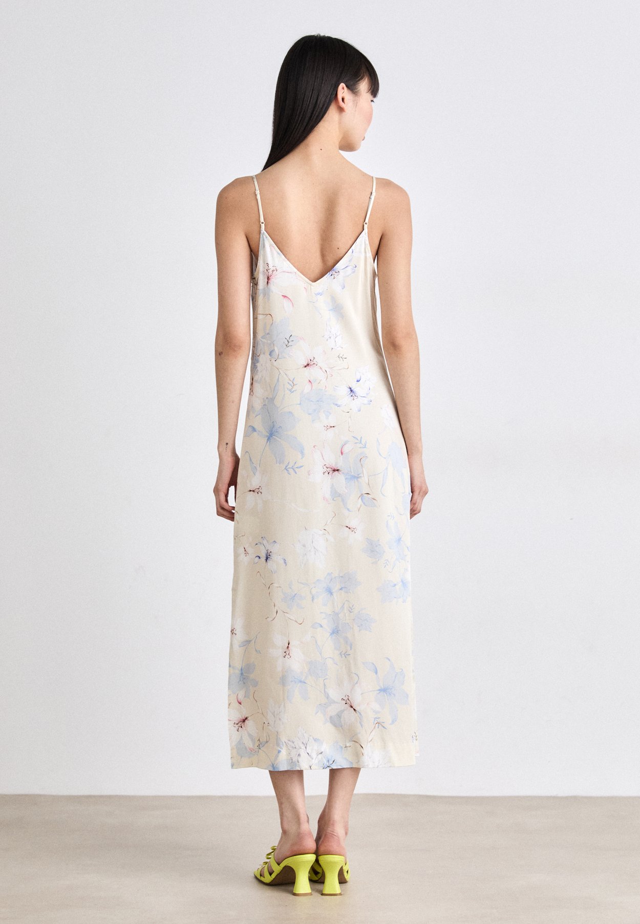 FLORAL PRINT SLIP DRESS