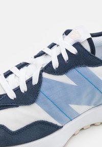 New Balance MS327 UNISEX - Sapatilhas - natural indigo