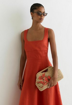 Reiss, Clutches - natural