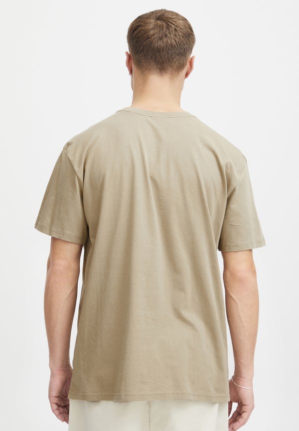 SDILIAS - Basic T-shirt - tree house3