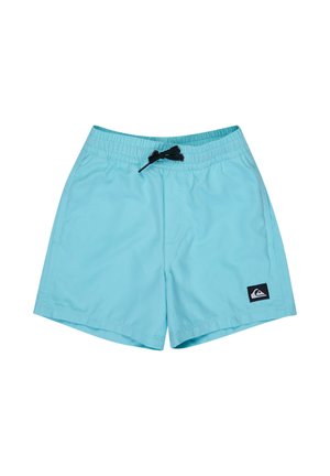 Lichtblauwe zwemshorts met elastische taille en zwart trekkoord, met een klein zwart-wit logopatch op het linkerbeen.