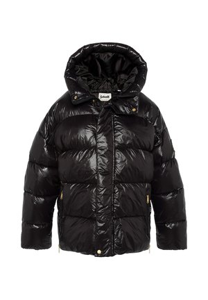 Zwarte pufferjack met een glanzende afwerking, een oversized capuchon en gouden hardware. Het heeft gevoerde secties en zijzakken met rits.