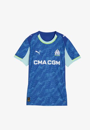 Maillot de football bleu et bleu clair avec un motif pixelisé, logos Puma, sponsor CMA CGM, et le blason du club de Marseille avec une étoile au-dessus.