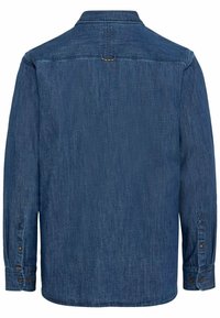 Denimskjorte, mørkeblå, lange ærmer med knapmanchetter, spids krave, rygpagningsdetalje, tekstureret stof og lette farvevariationer.