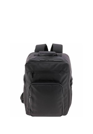 Mochila rectangular negra con correas acolchadas para los hombros, bolsillo frontal con cremallera y asa superior sobre un fondo blanco.