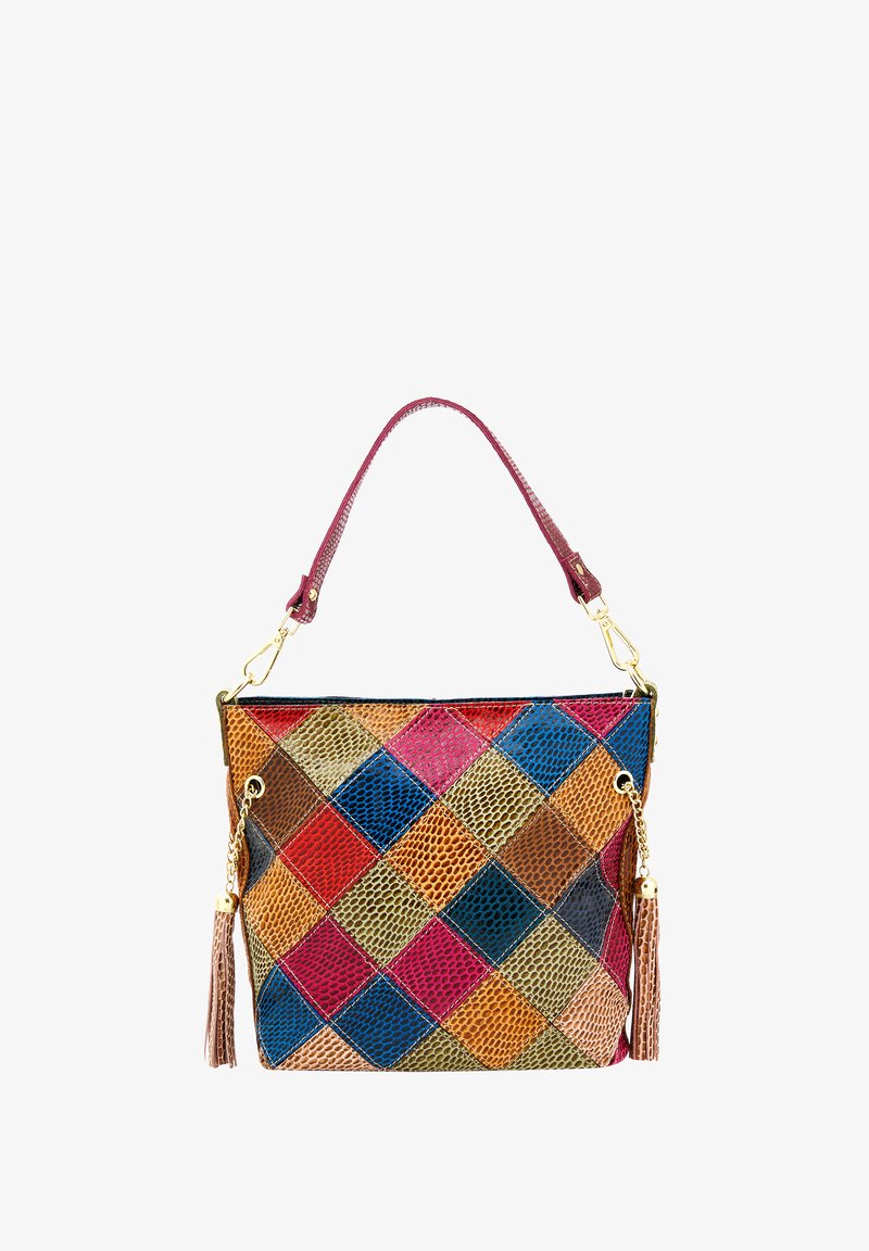 Borsa in pelle multicolore con motivo a rombi, hardware dorato e una tracolla rosa. Include frange decorative.