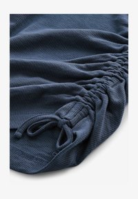 Vald, inky blue