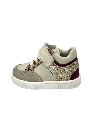 Sneaker per bambini con tomaia in pelle beige, dettagli glitterati, stampa animalier, cinturino regolabile, suola bianca e collarino imbottito per il comfort.