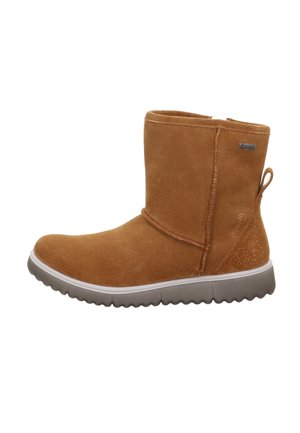 Braune Wildleder-Ankle-Boots mit runder Zehenpartie, leicht strukturiertem Obermaterial, grauer Gummisohle und dekorativer Steppnaht. Wasserdichte Details sind enthalten.