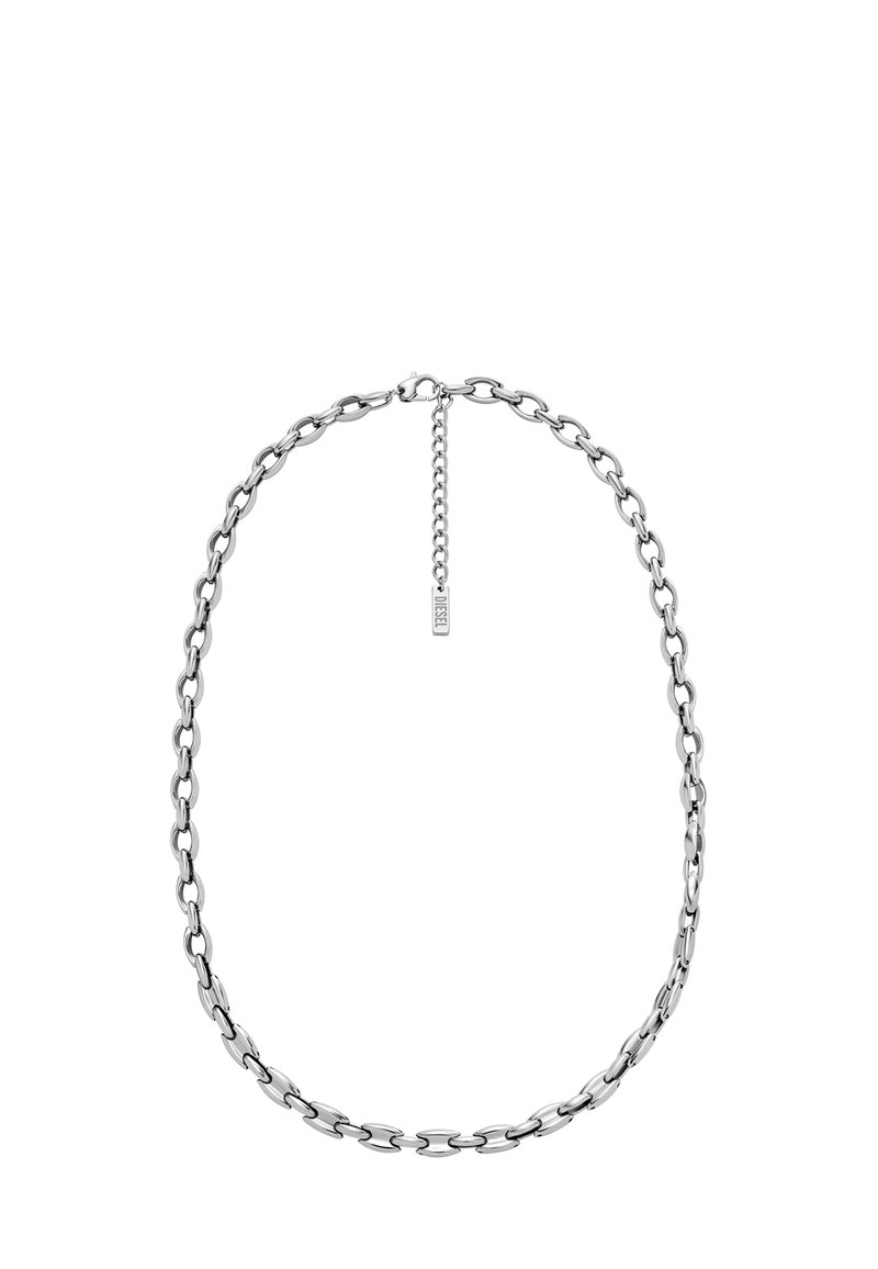 Stříbrný řetízkový náhrdelník s velkými oválnými články a kratším prodlužovacím řetízkem s označením pro nastavení délky.