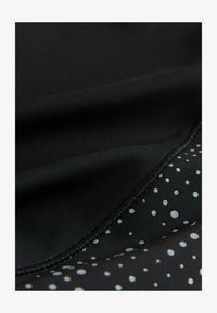 Vybrané, black  white