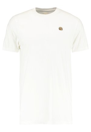 T-shirt blanc à manches courtes avec petite icône de hamburger brodée sur le côté gauche de la poitrine.