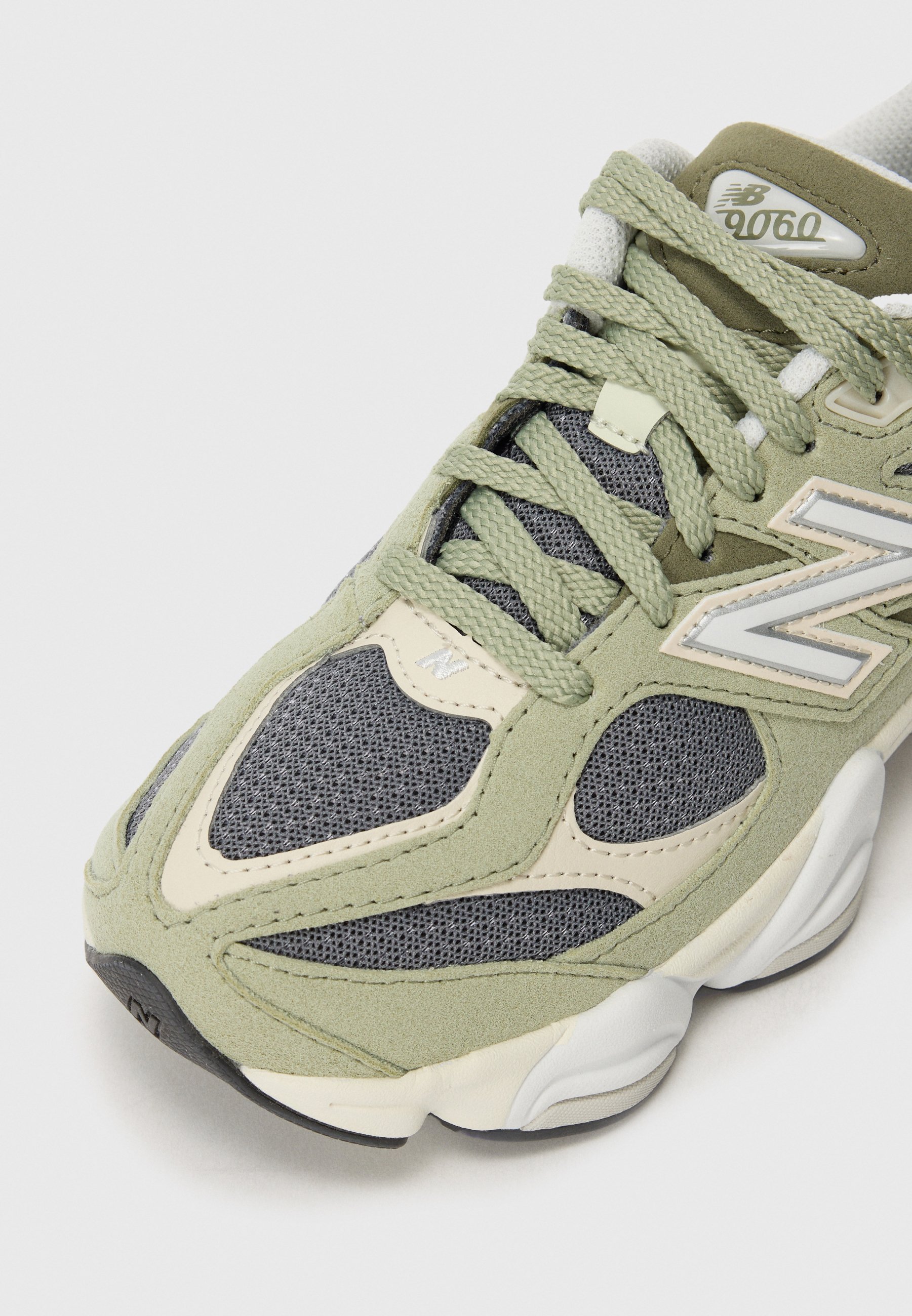 新品New Balance 9060 23.5 箱・タグ付き New Balance 9060 UNISEX - Sneaker low - garter snake/weiß - Zalando