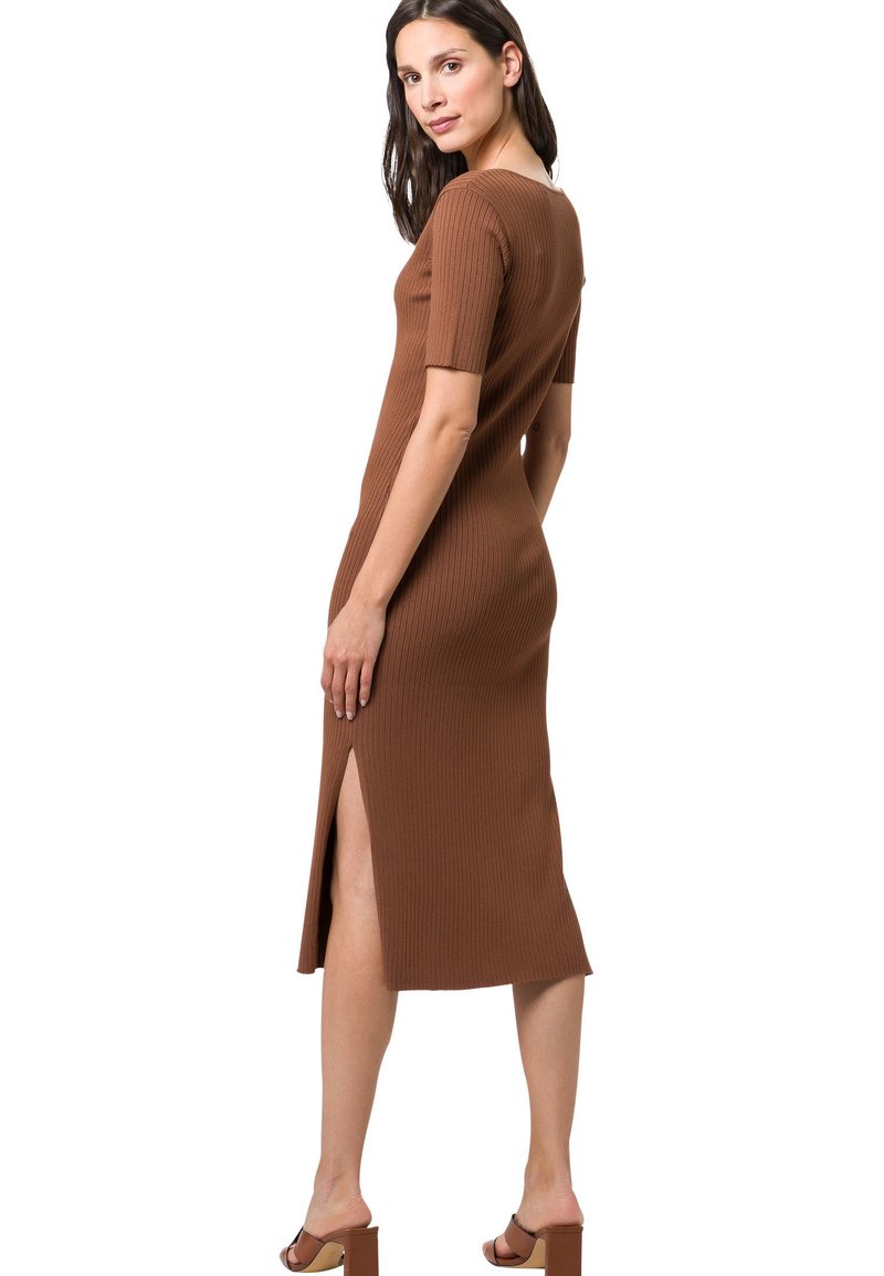 Damen Freizeitkleider | zero Strickkleid almond/braun - WN69579 Damen Freizeitkleider | zero Strickkleid almond/braun - WN69579