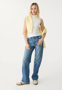 Stradivarius FITTED MOCK NECK - Top - white