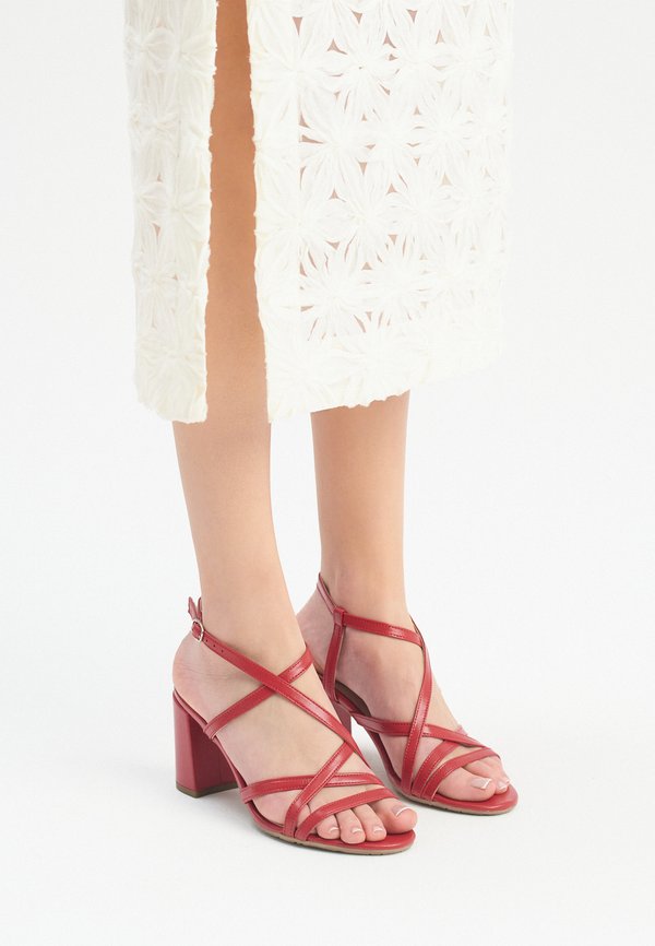 Riemensandalette - czerwony iw