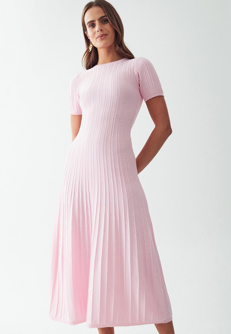 eloise striped rib-knit pleated midi dress ASTR the Label | Irecia Stripe Sweater Midi Dress in Plus Size - Stripe Black Cream