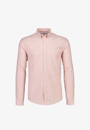 Lys lyserød skjorte med lange ærmer og knapper, lavet af blødt stof med klassisk krave og knaplukning foran; har et ensfarvet design.