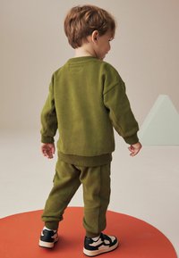 Next UTILITY  JOGGERS SET - REGULAR FIT - Træningssæt - khaki green
