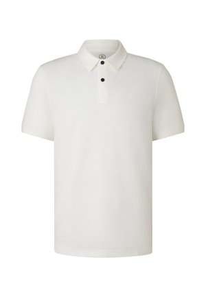 Wit poloshirt van zachte stof, voorzien van een knoopsluiting met twee zwarte knopen, een kraag en een klein logo op de borst.